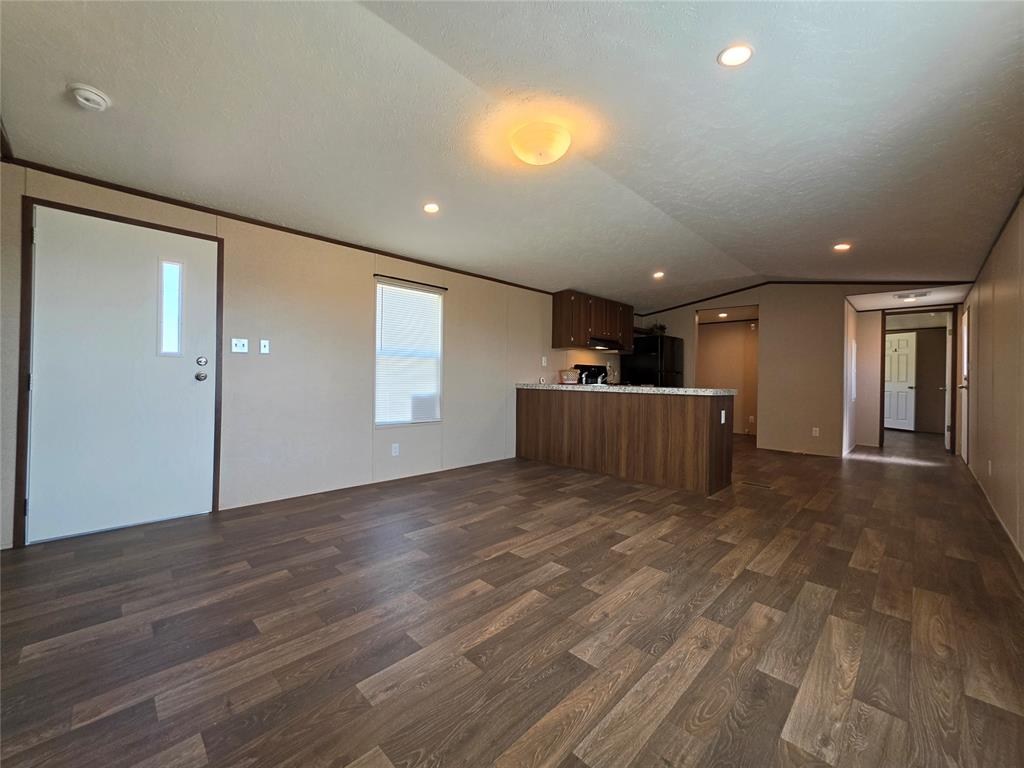 8607 N Bryan Road Property Photo 6