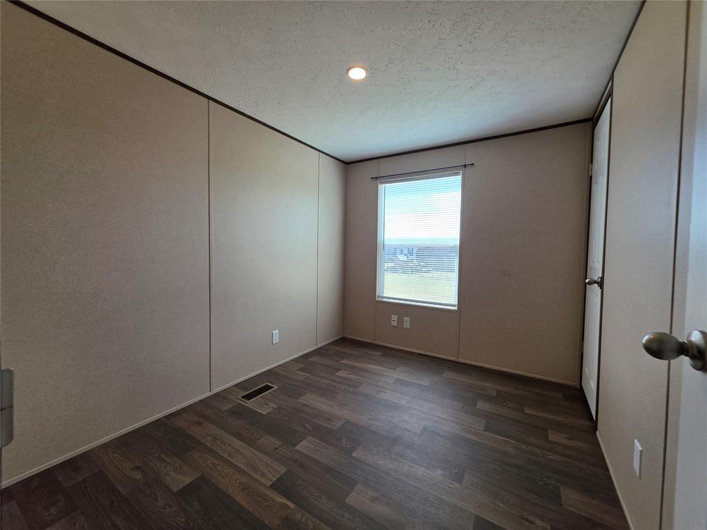 8607 N Bryan Road Property Photo 18
