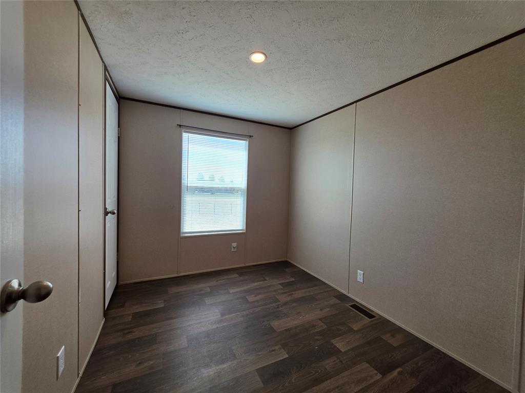8607 N Bryan Road Property Photo 20