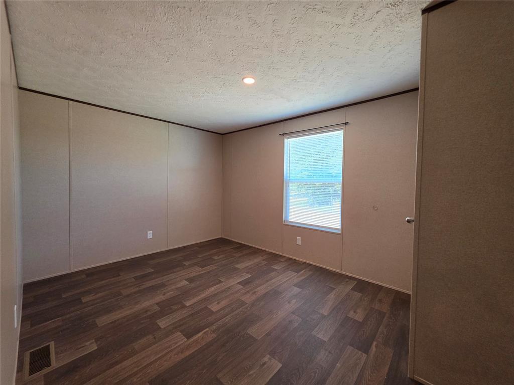 8607 N Bryan Road Property Photo 21
