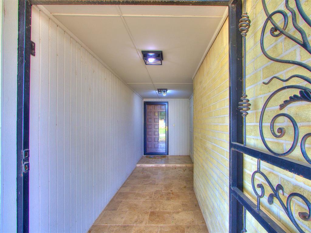 10204 Glendover Avenue Property Photo 5