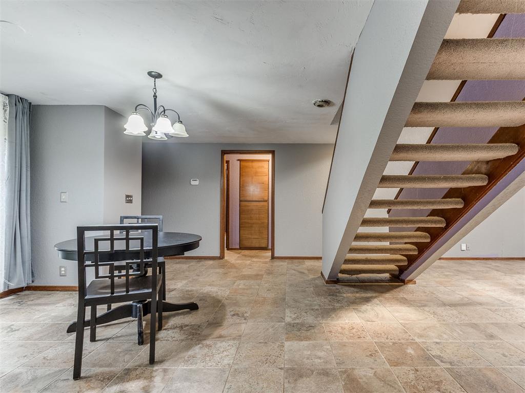 10204 Glendover Avenue Property Photo 8