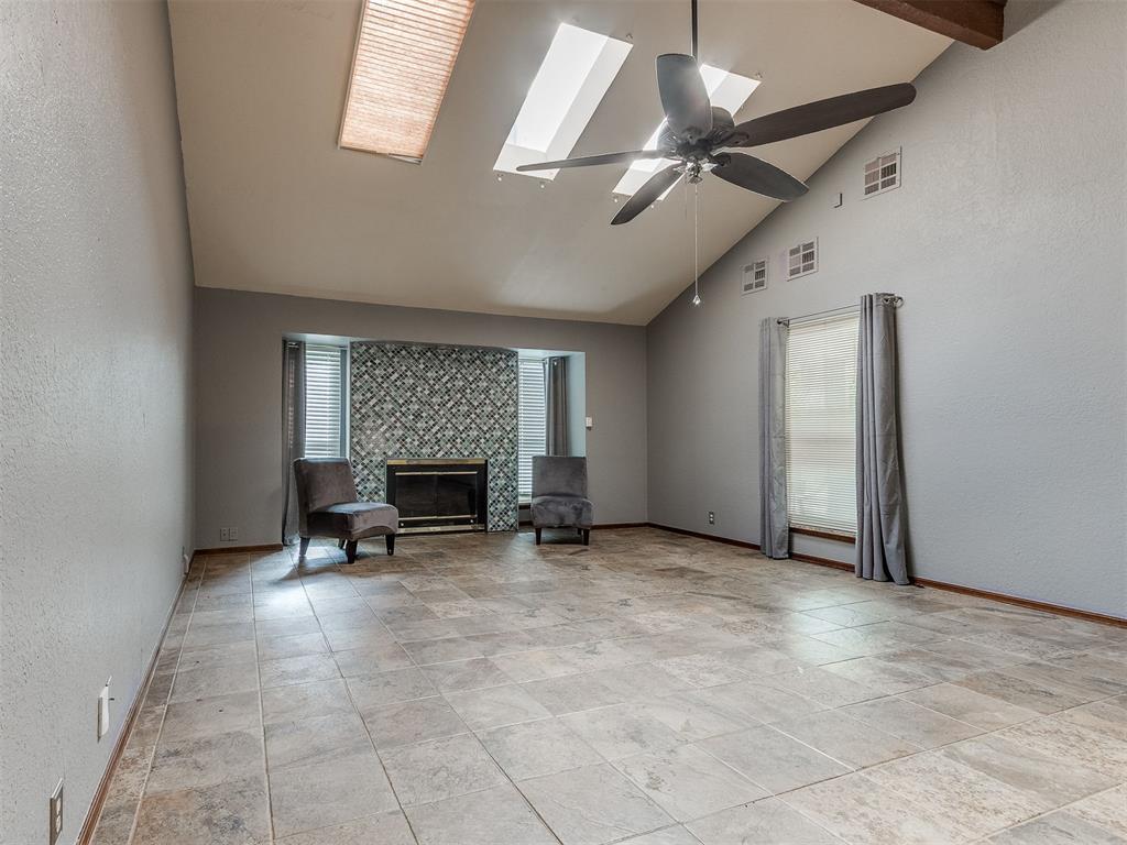 10204 Glendover Avenue Property Photo 12