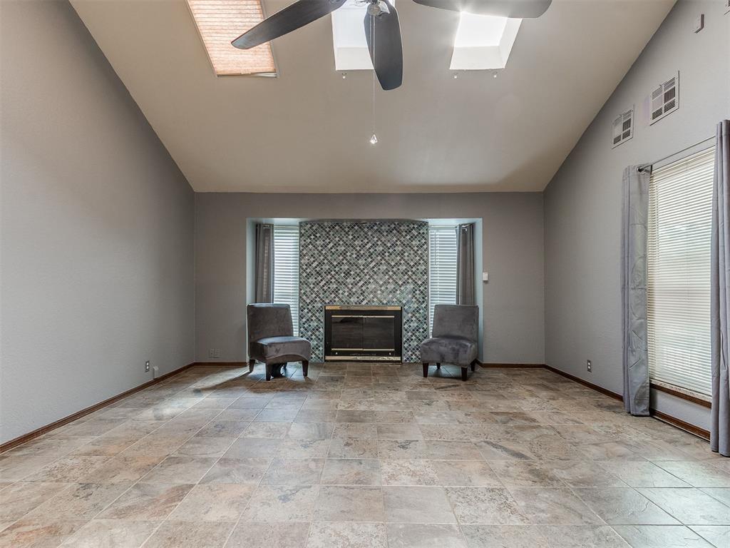 10204 Glendover Avenue Property Photo 14