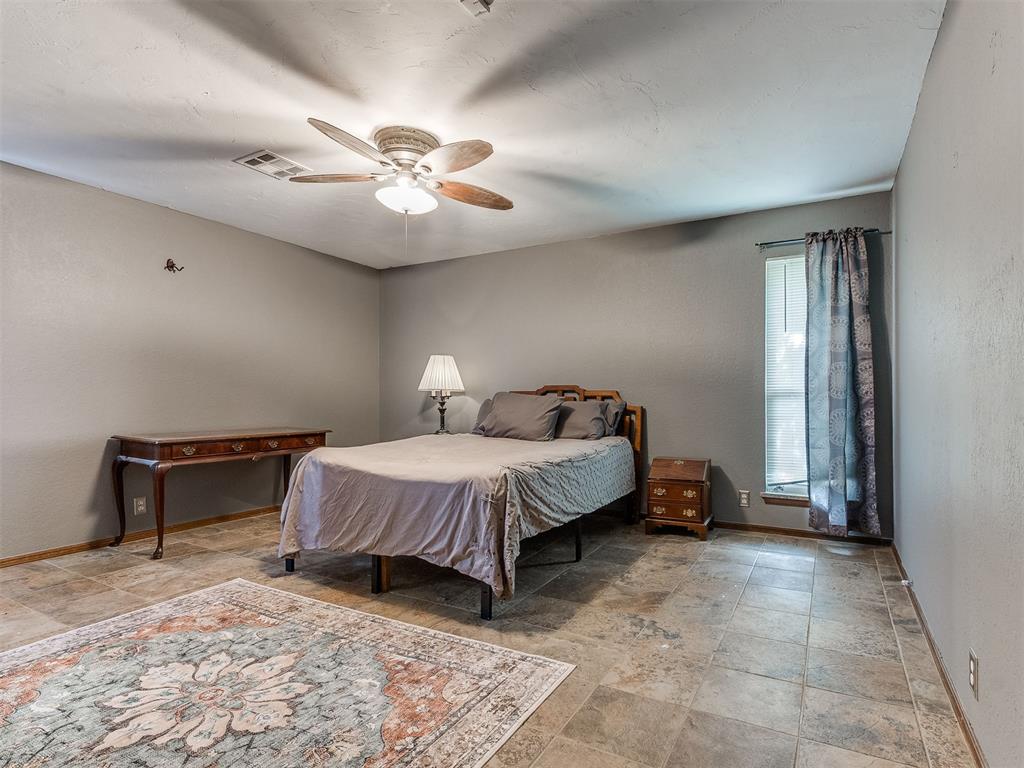 10204 Glendover Avenue Property Photo 30