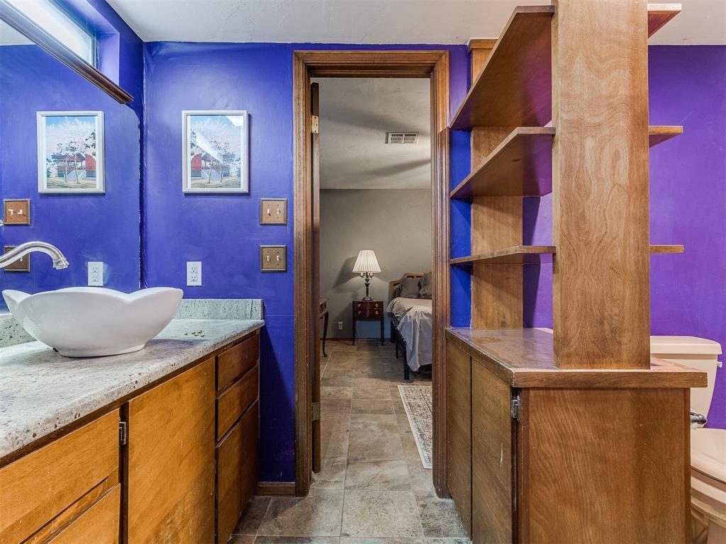 10204 Glendover Avenue Property Photo 33