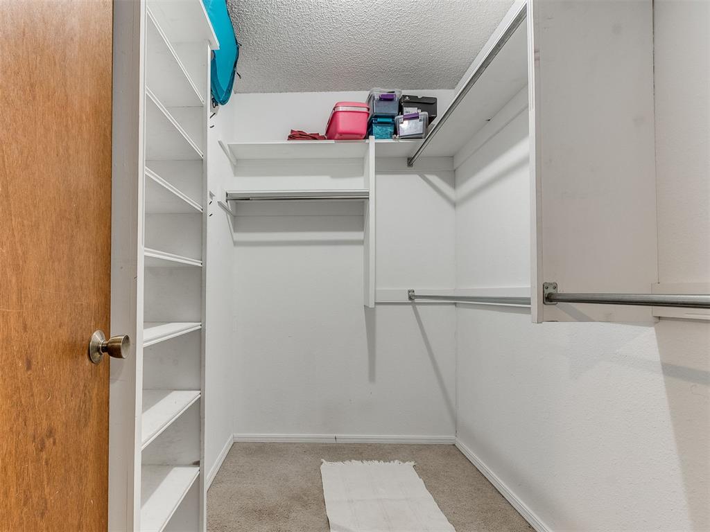 10204 Glendover Avenue Property Photo 38