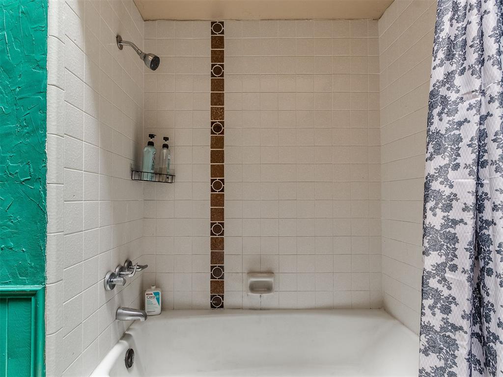 10204 Glendover Avenue Property Photo 38