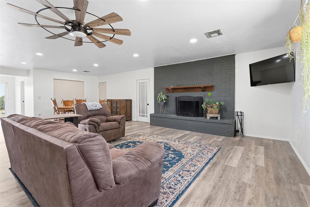 14016 State Highway 76 Property Photo 6