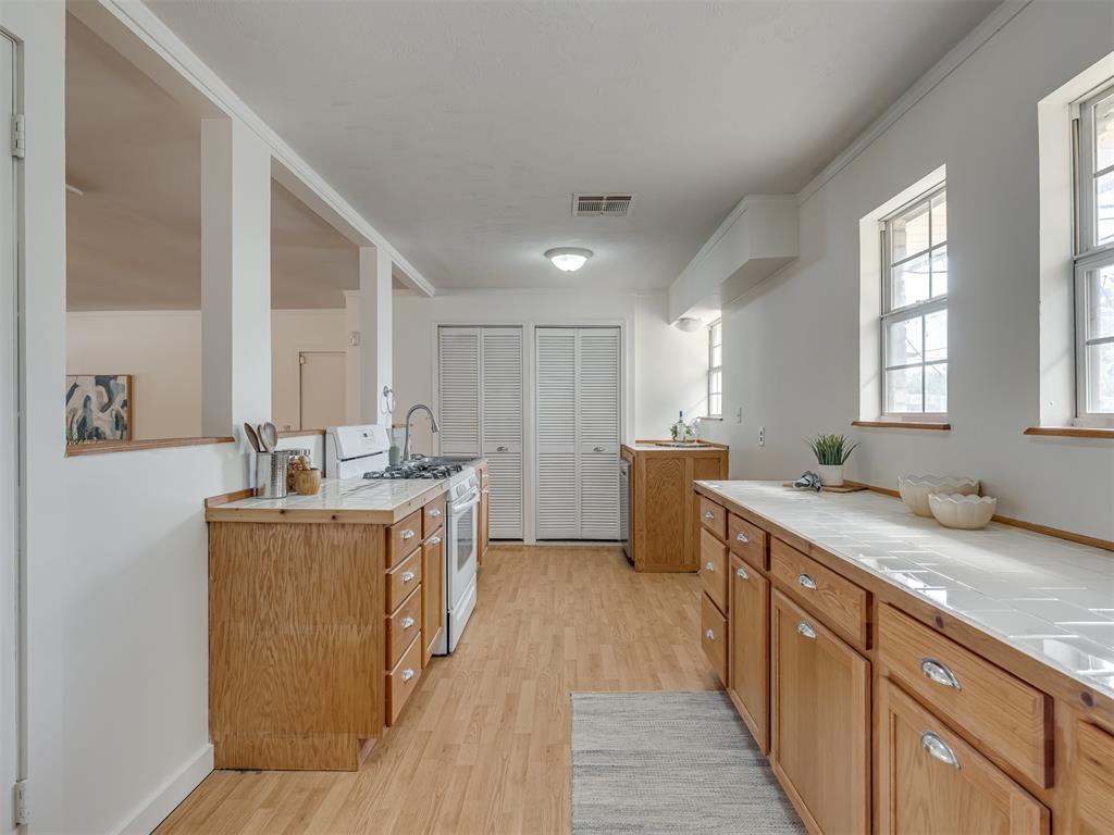 106 N Norman Avenue Property Photo 14