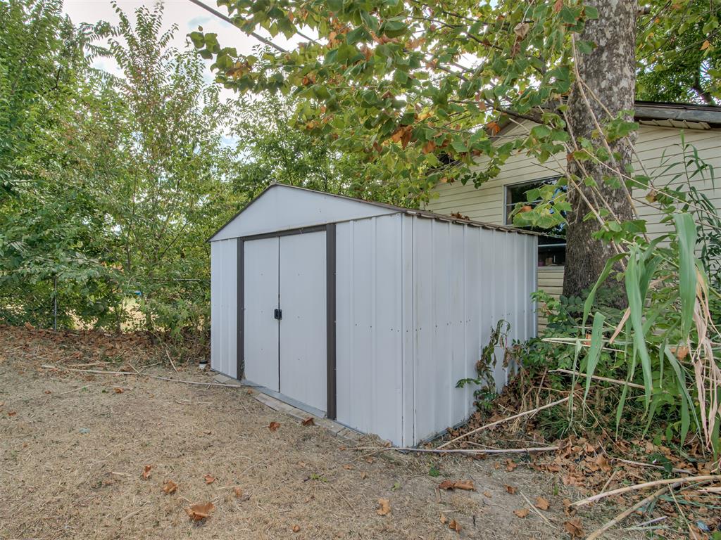 106 N Norman Avenue Property Photo 32