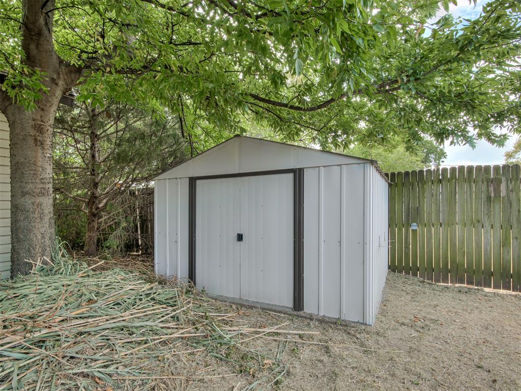 106 N Norman Avenue Property Photo 34