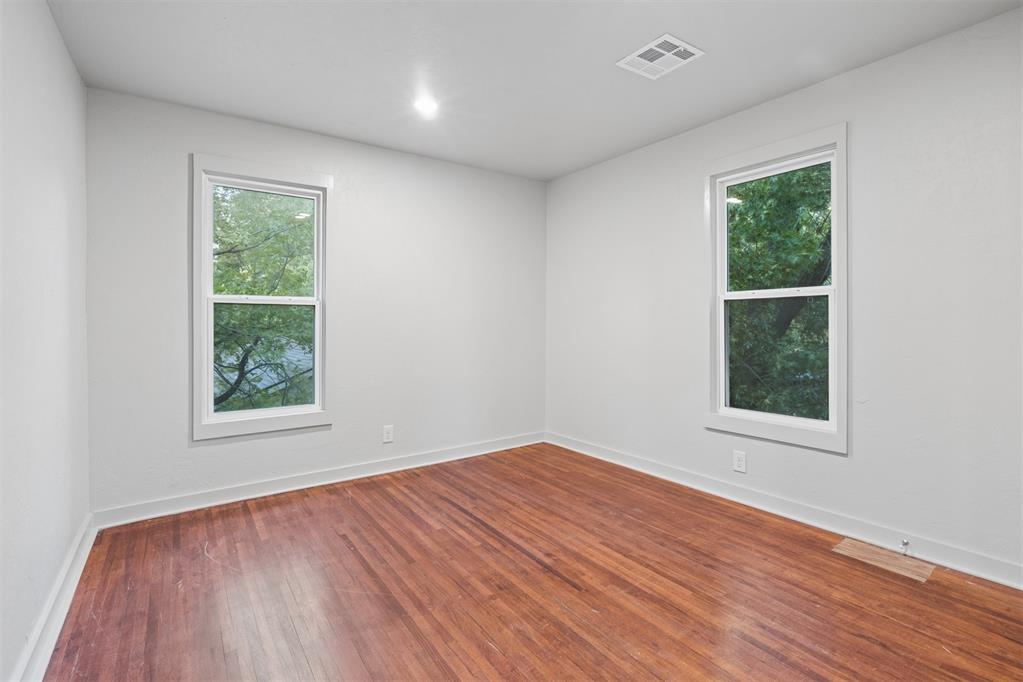230 E Lincoln Avenue Property Photo 15