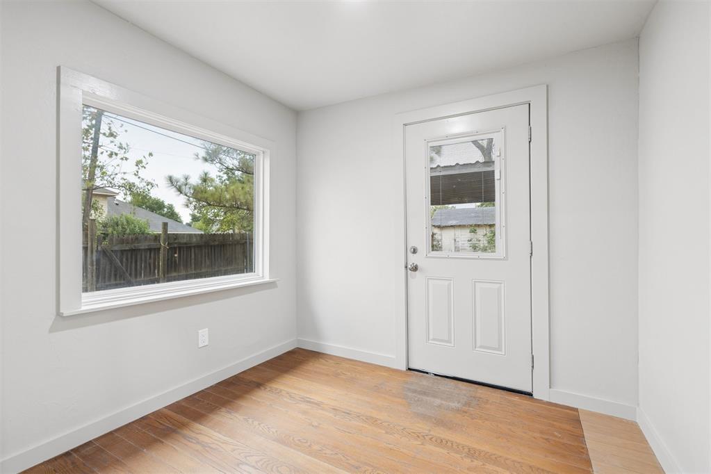 230 E Lincoln Avenue Property Photo 25