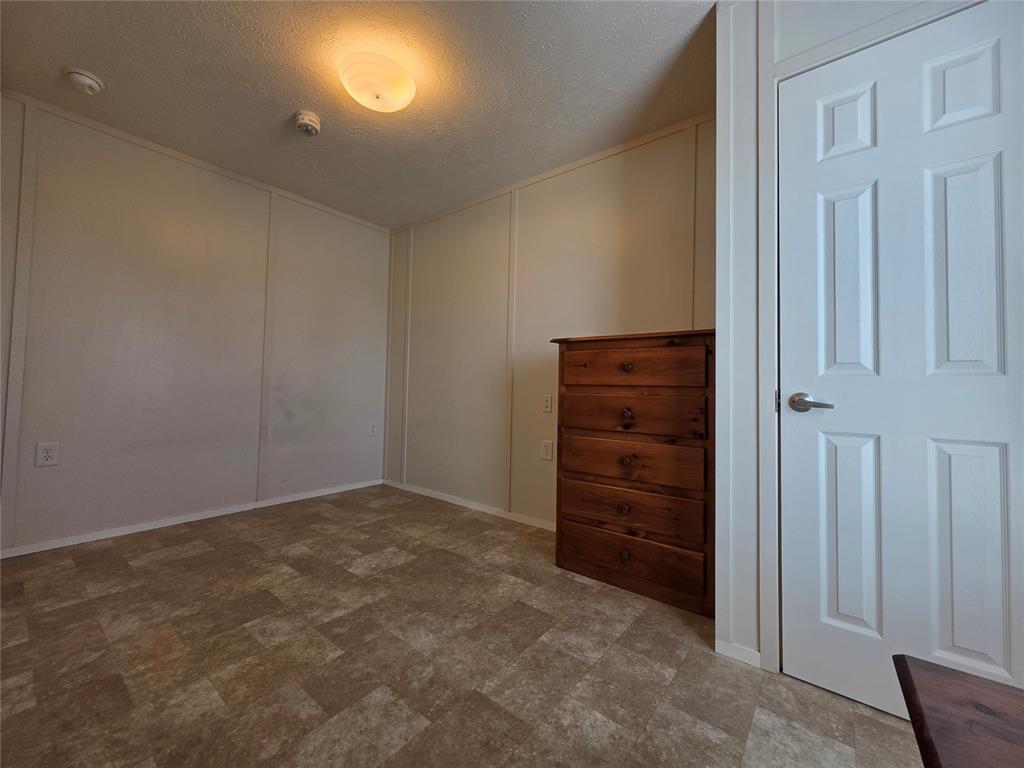 120 Sooner Road Property Photo 8