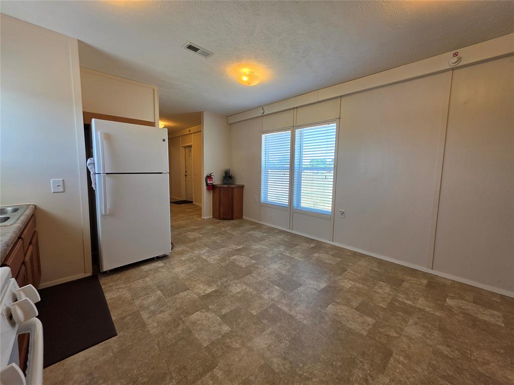 120 Sooner Road Property Photo 14