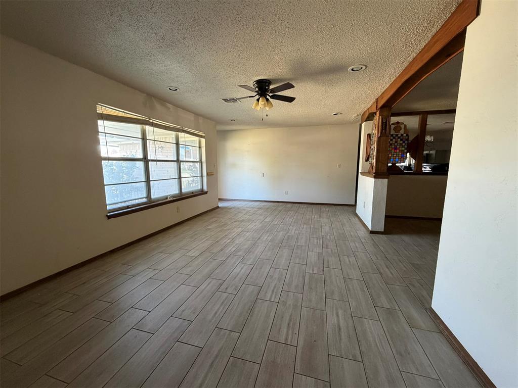 8916 S Country Club Drive Property Photo 2
