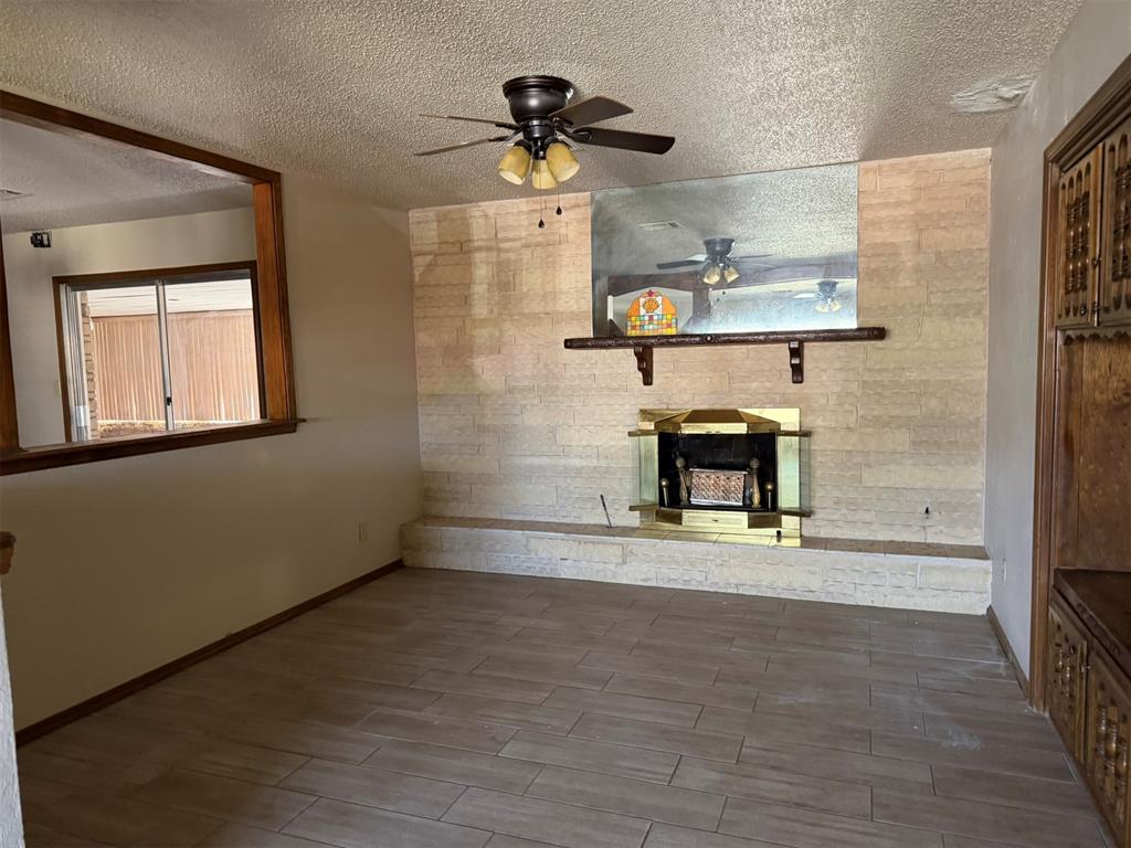 8916 S Country Club Drive Property Photo 3