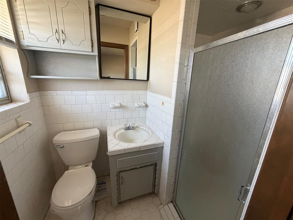 8916 S Country Club Drive Property Photo 8