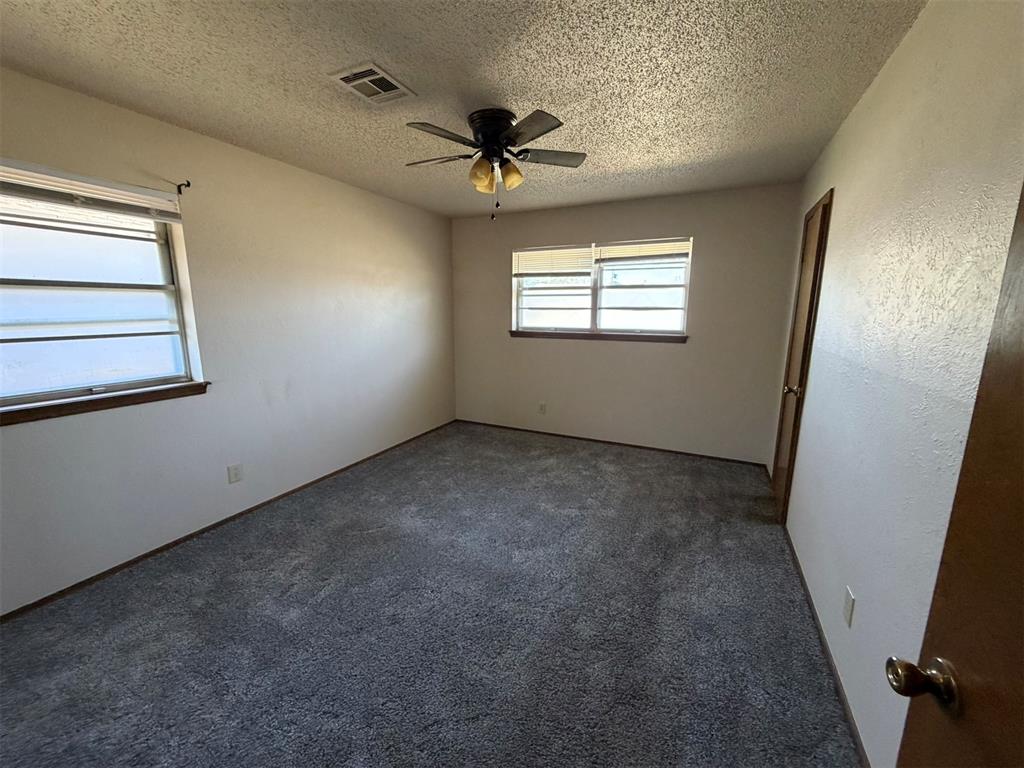 8916 S Country Club Drive Property Photo 9