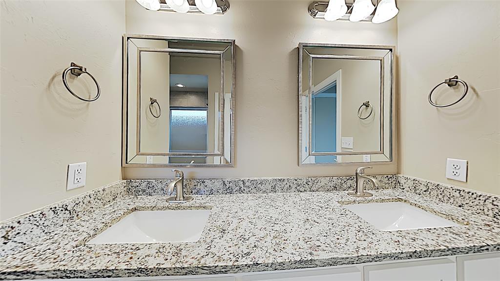 10704 Mountain Fork Drive Property Photo 12
