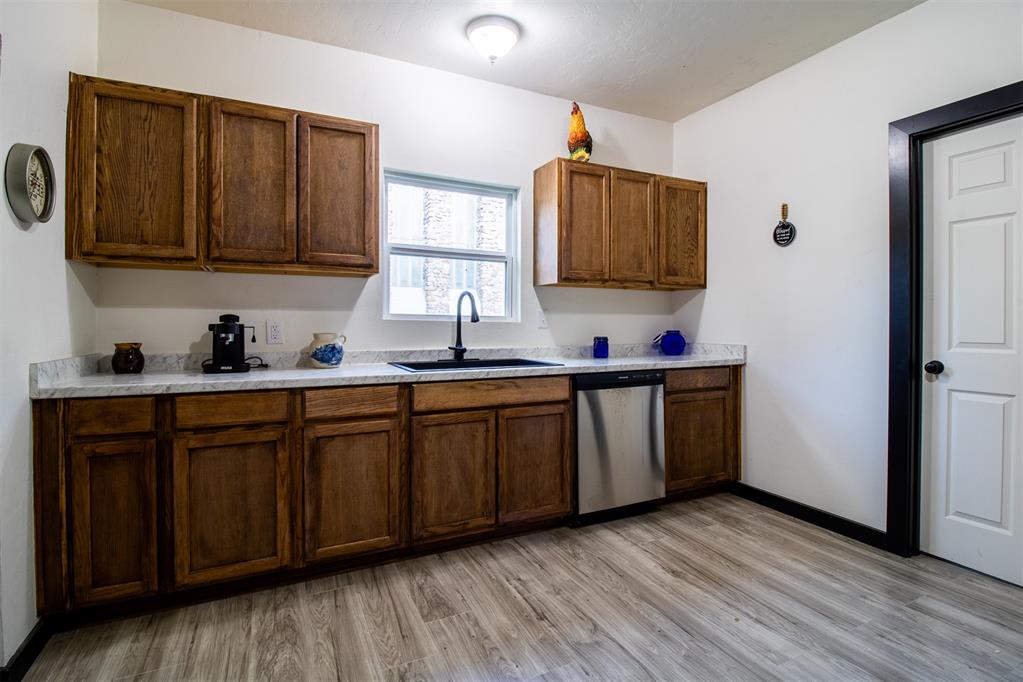 1017 E Main Street Property Photo 18