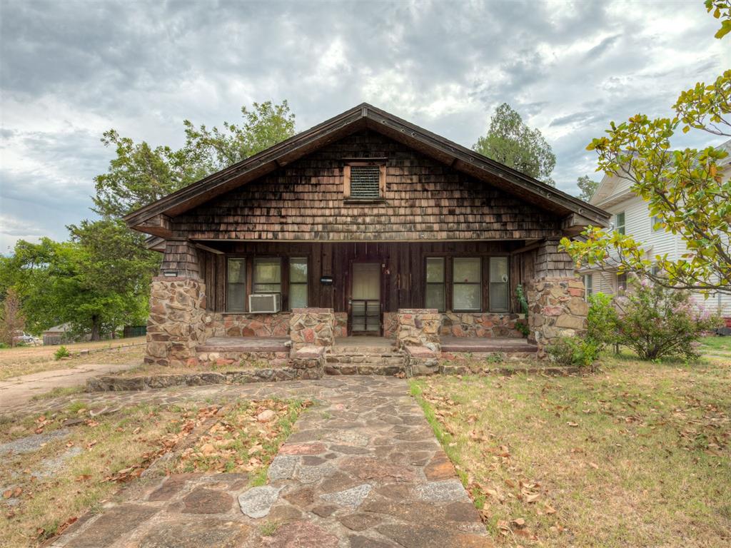 619 S 6th Street Property Photo 2