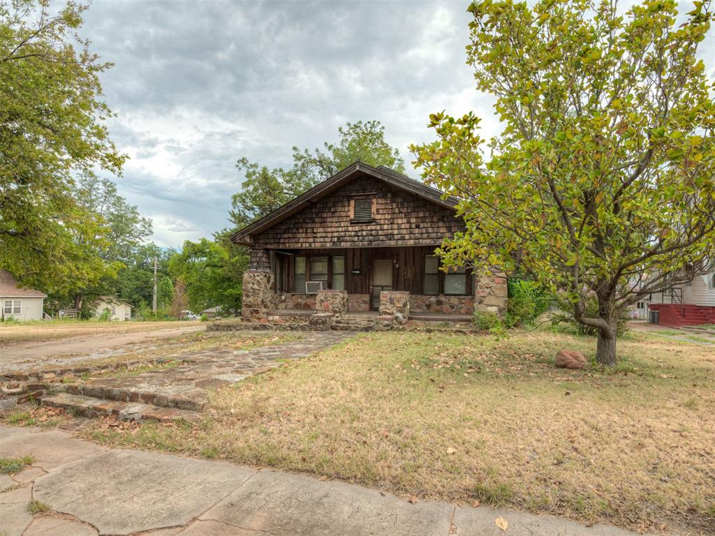 619 S 6th Street Property Photo 4