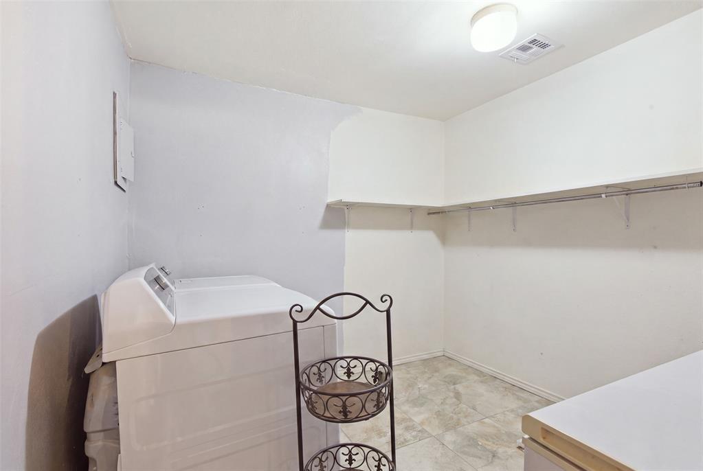 605 Sw 7th Street Property Photo 9