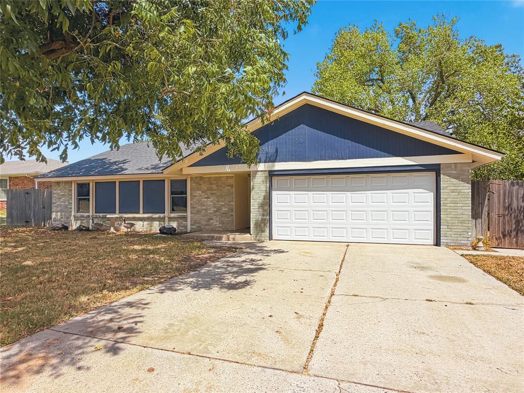 504 Sw 26th Place Property Photo 1