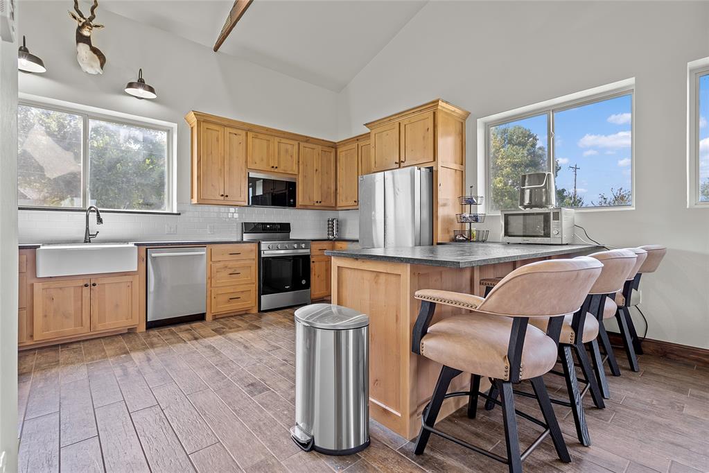14750 Box Road Property Photo 6