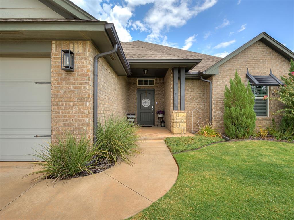 18512 Winamack Road Property Photo 3