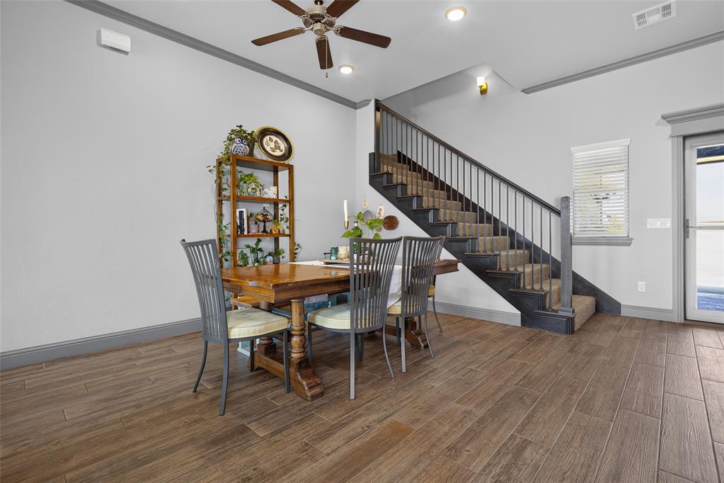 18392 Chuckwagon Trail Property Photo 4