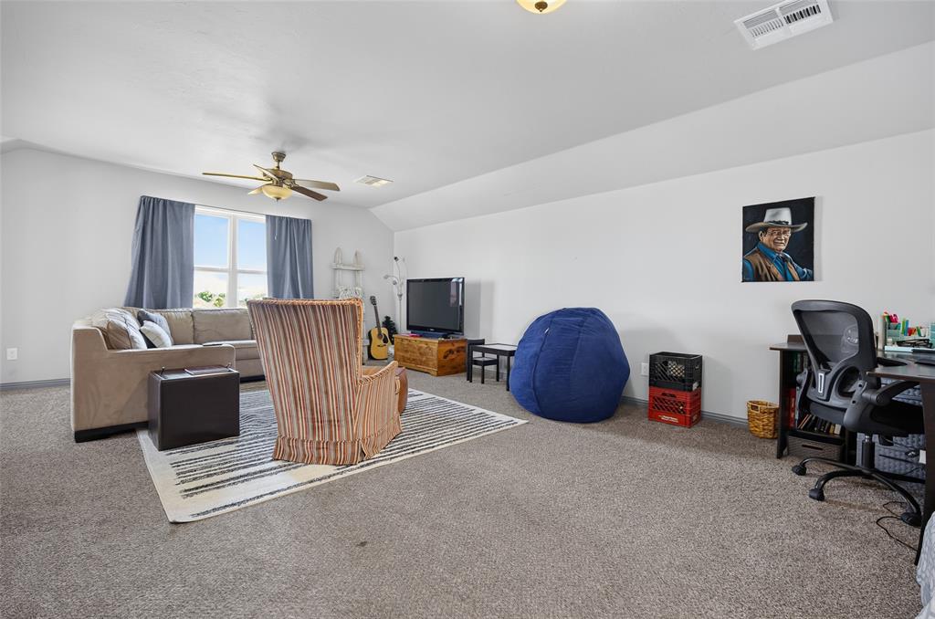 18392 Chuckwagon Trail Property Photo 12