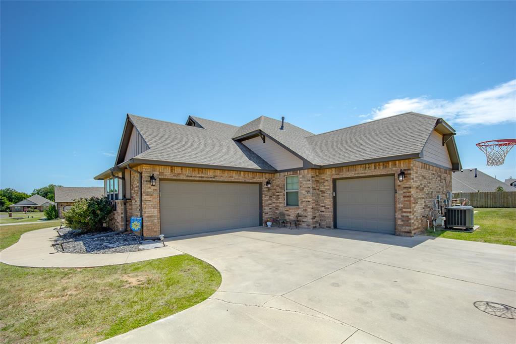 18392 Chuckwagon Trail Property Photo 43