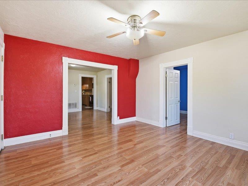 1101 W Warner Avenue Property Photo 8