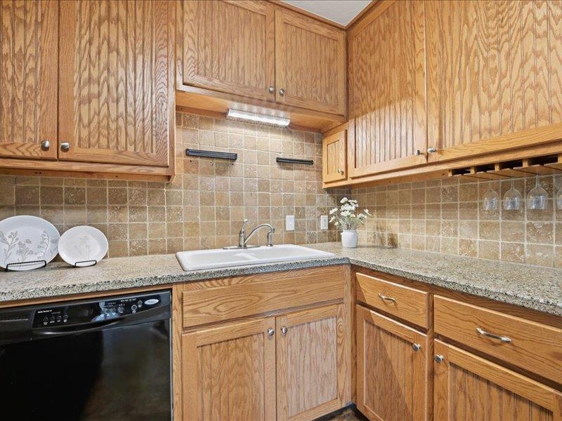 1101 W Warner Avenue Property Photo 14