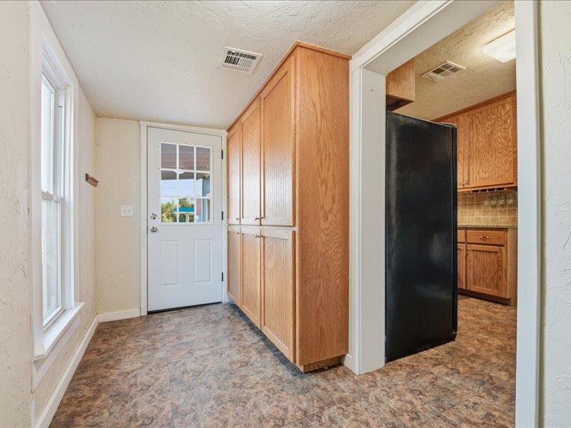 1101 W Warner Avenue Property Photo 16