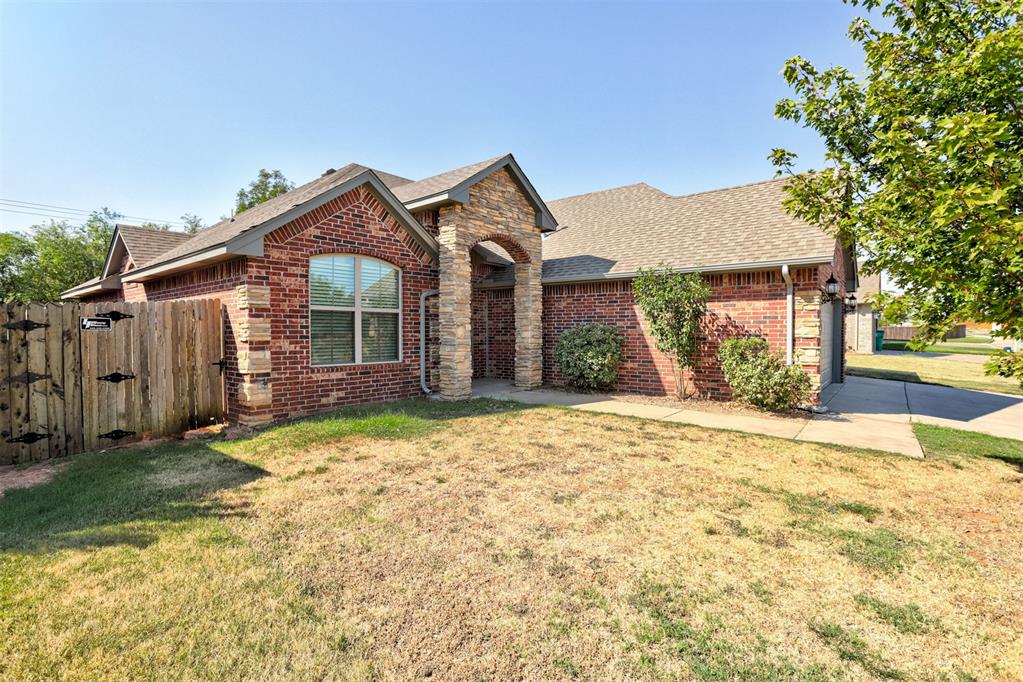 10920 Sw 36th Street Property Photo 3