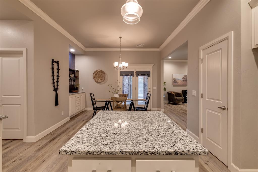 12475 Stone Hill Drive Property Photo 14