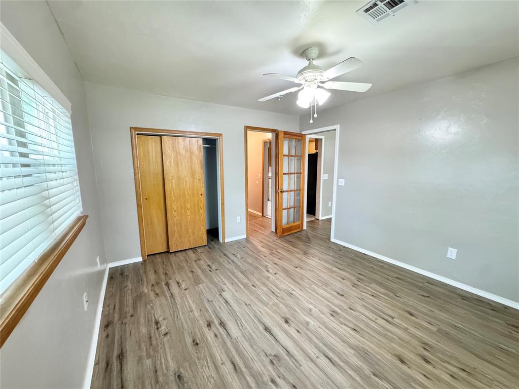 2411 N Clarke Street Property Photo 18