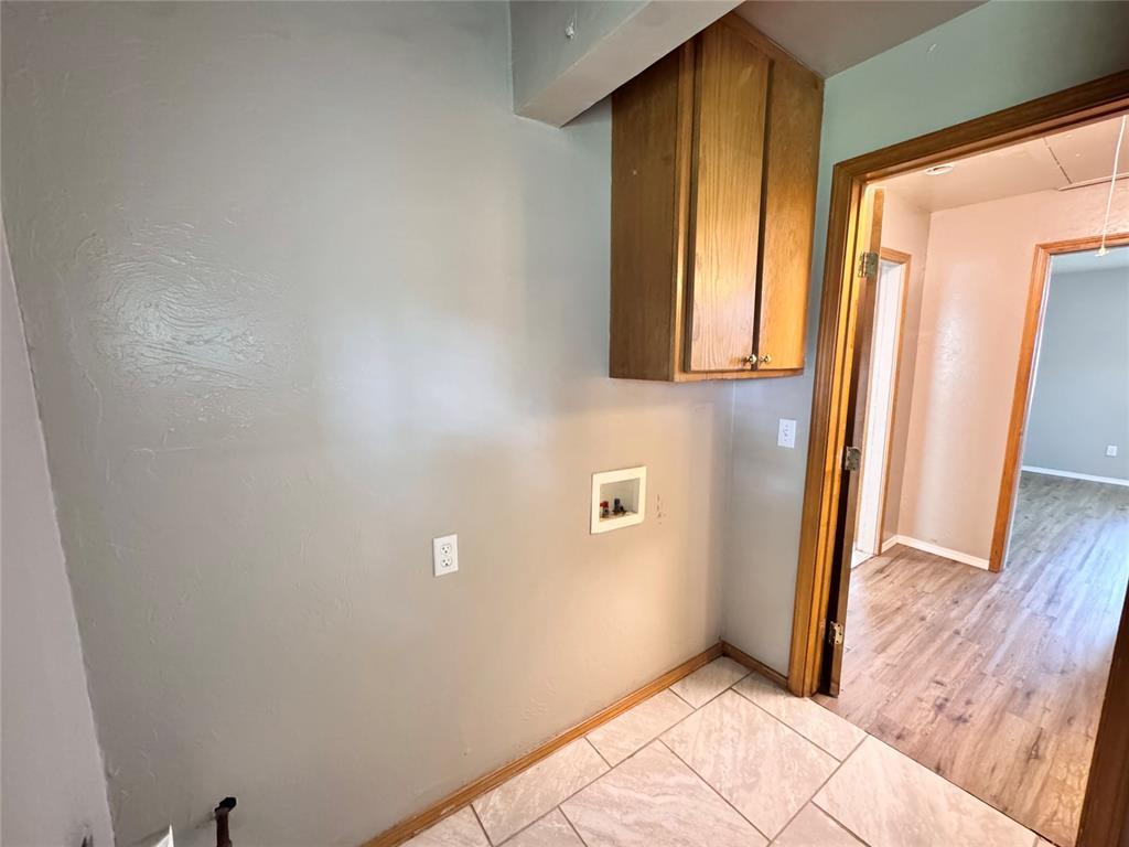 2411 N Clarke Street Property Photo 19
