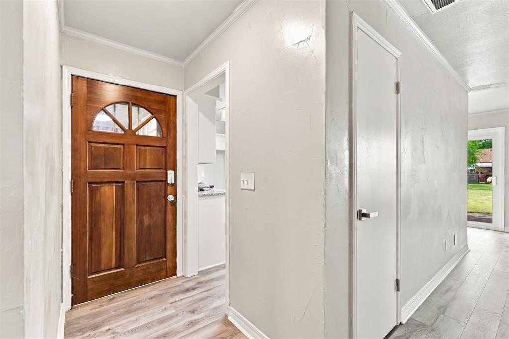2601 Sw 63rd Place Property Photo 3