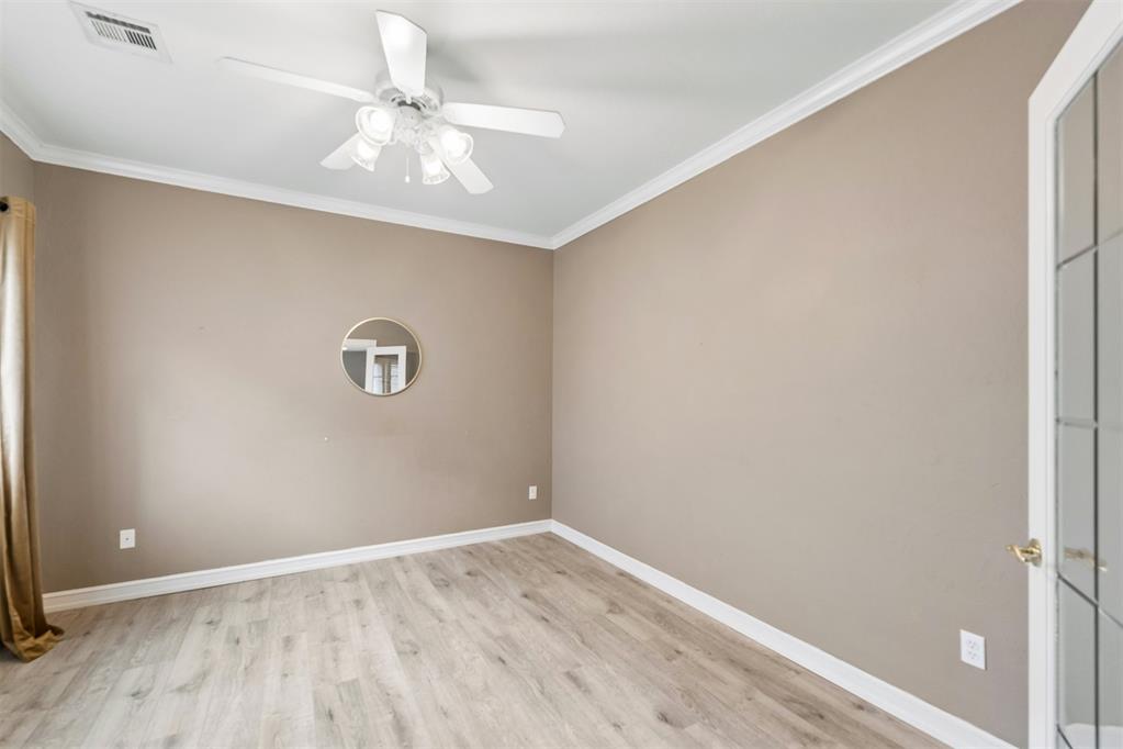 1633 Laurel Place Property Photo 29