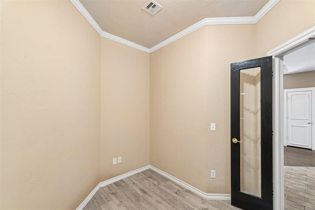 1633 Laurel Place Property Photo 35