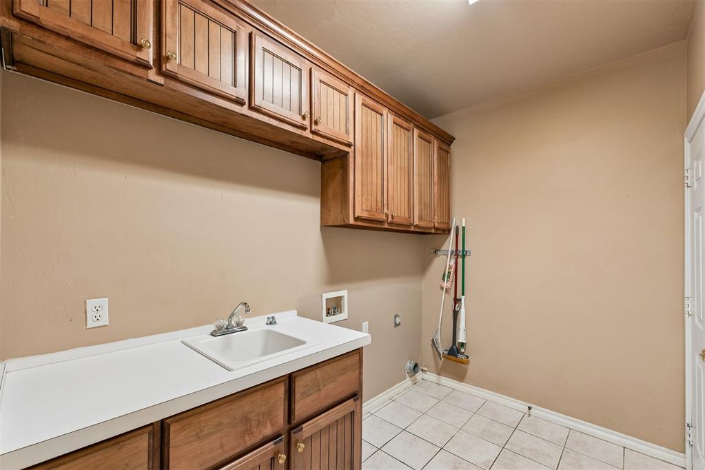 1633 Laurel Place Property Photo 37