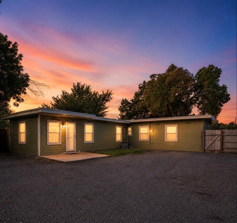 4106 S Shields Boulevard Property Photo 1