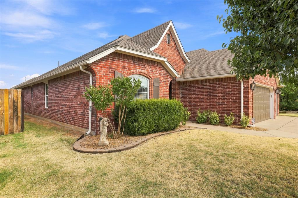 17308 Serrano Drive Property Photo 4