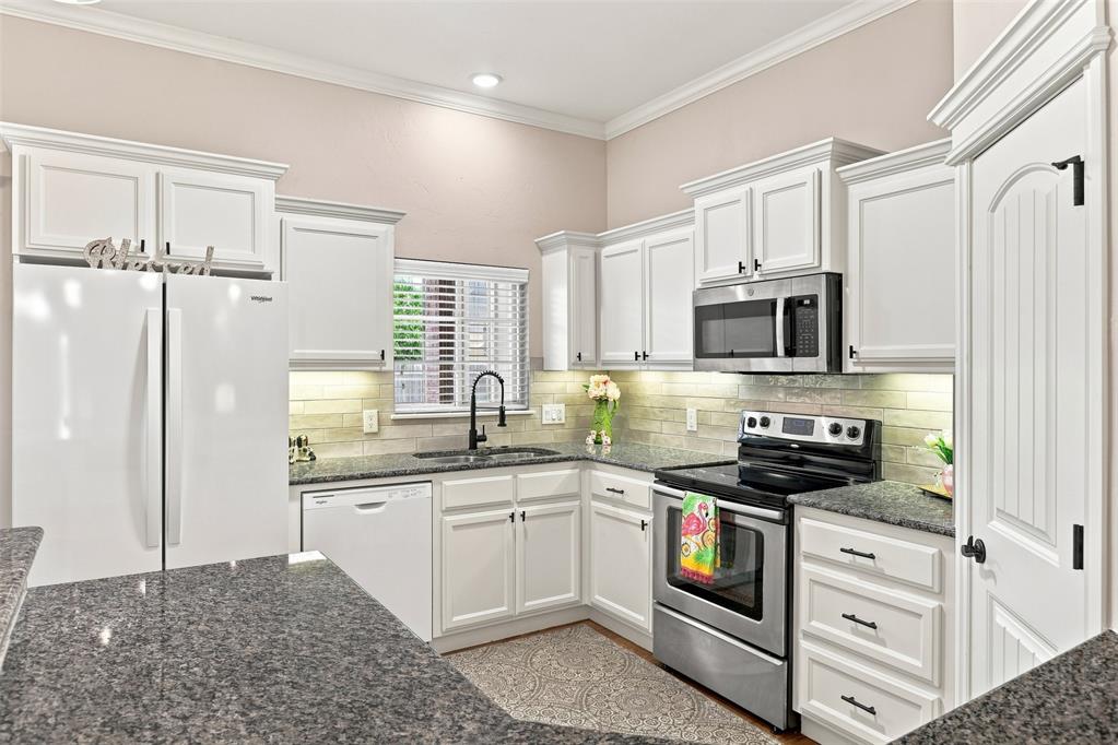 17308 Serrano Drive Property Photo 15