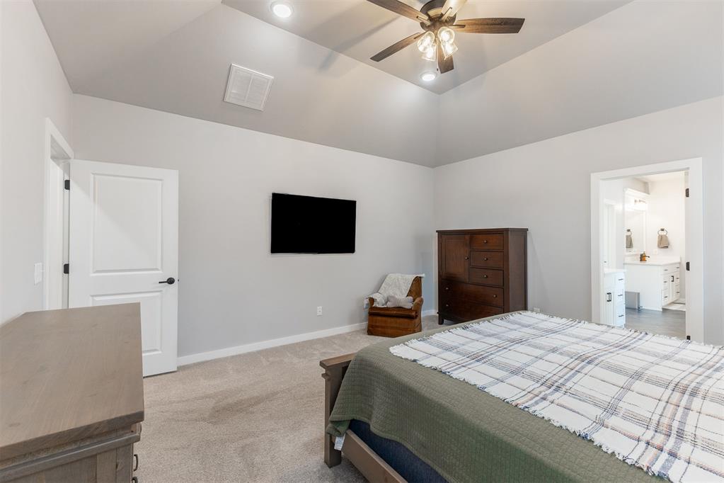 1514 Pineridge Circle Property Photo 12